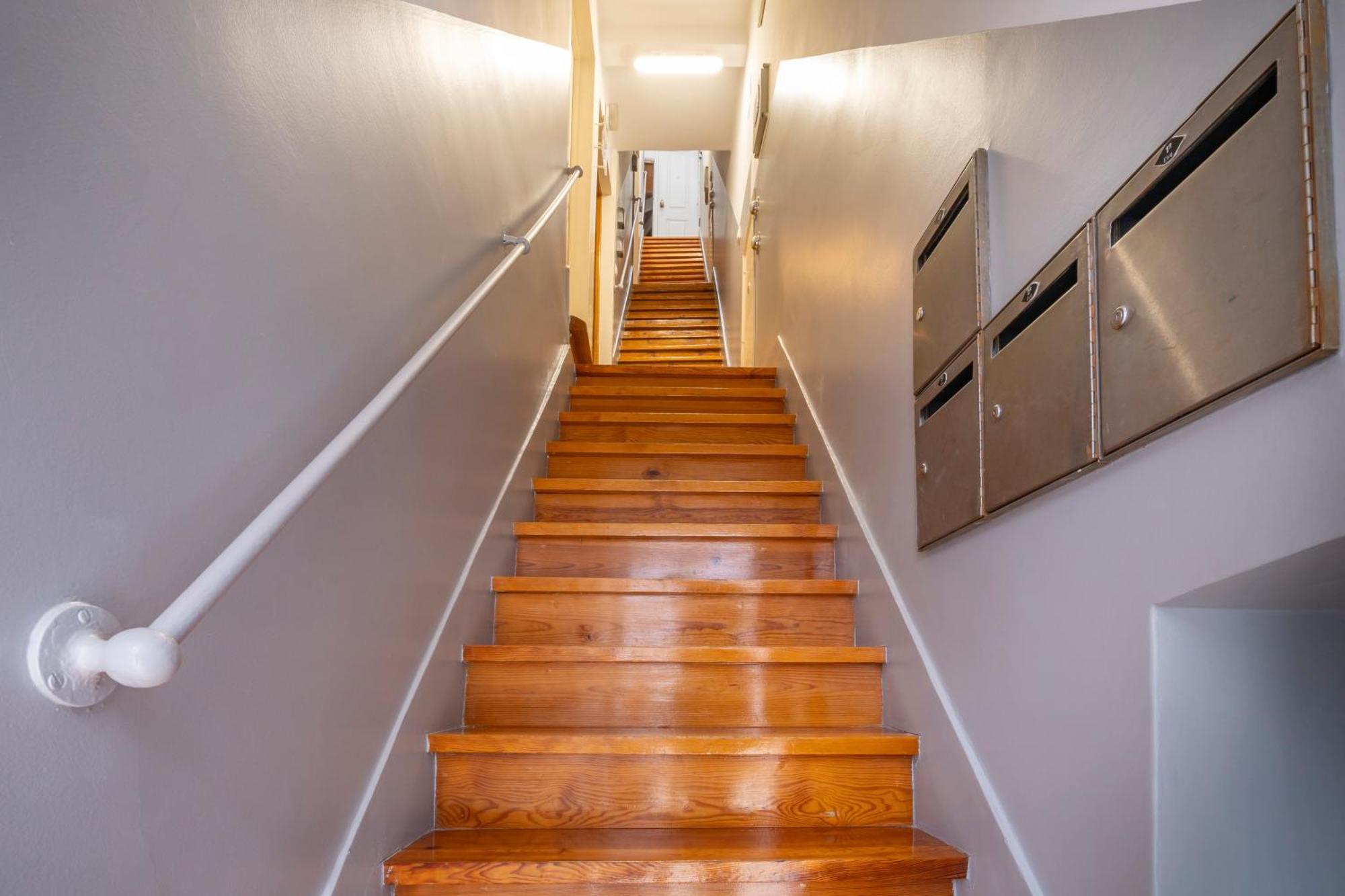 Superb Apartments Overlooking Graca In Lisboa Екстериор снимка