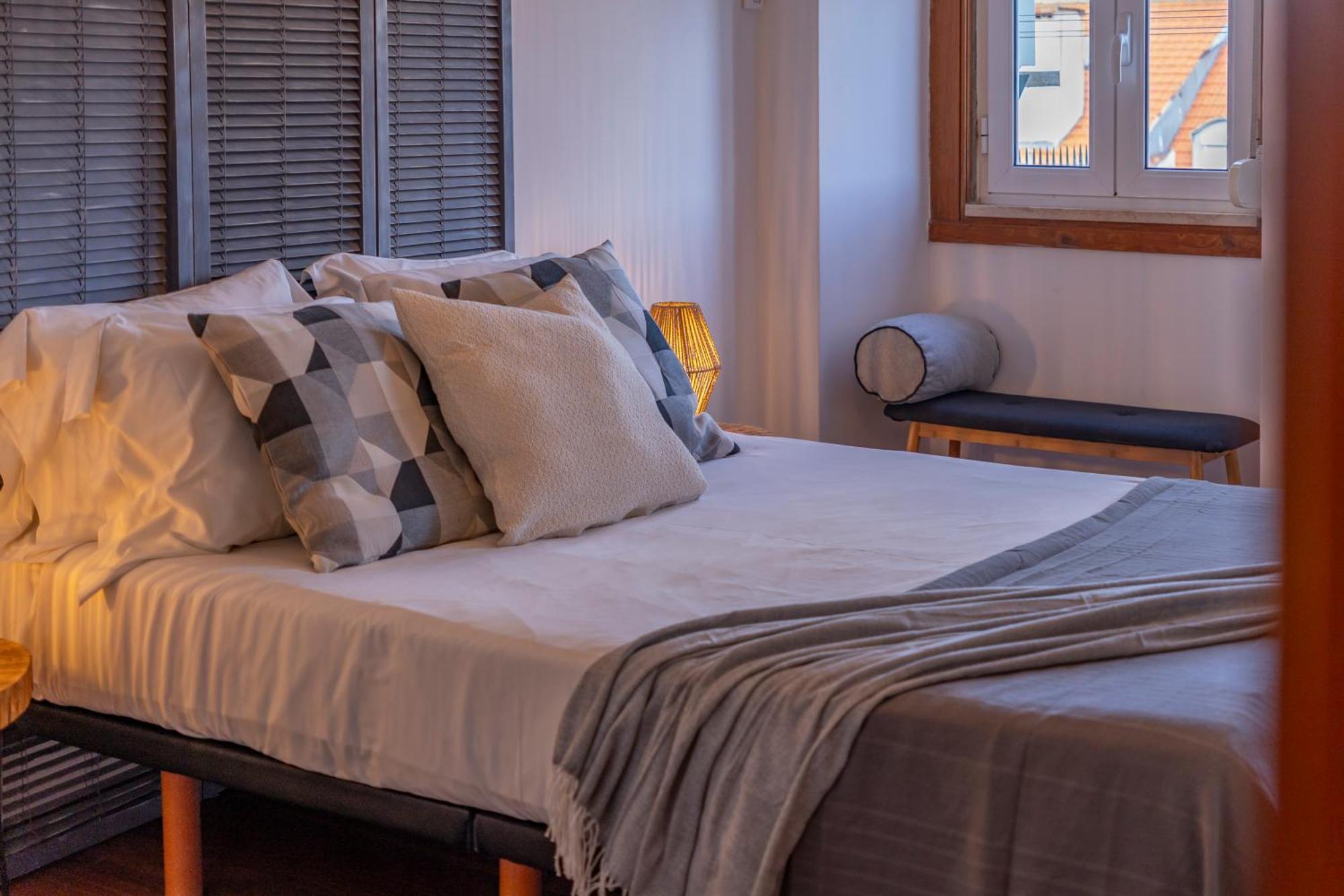 Superb Apartments Overlooking Graca In Lisboa Стая снимка