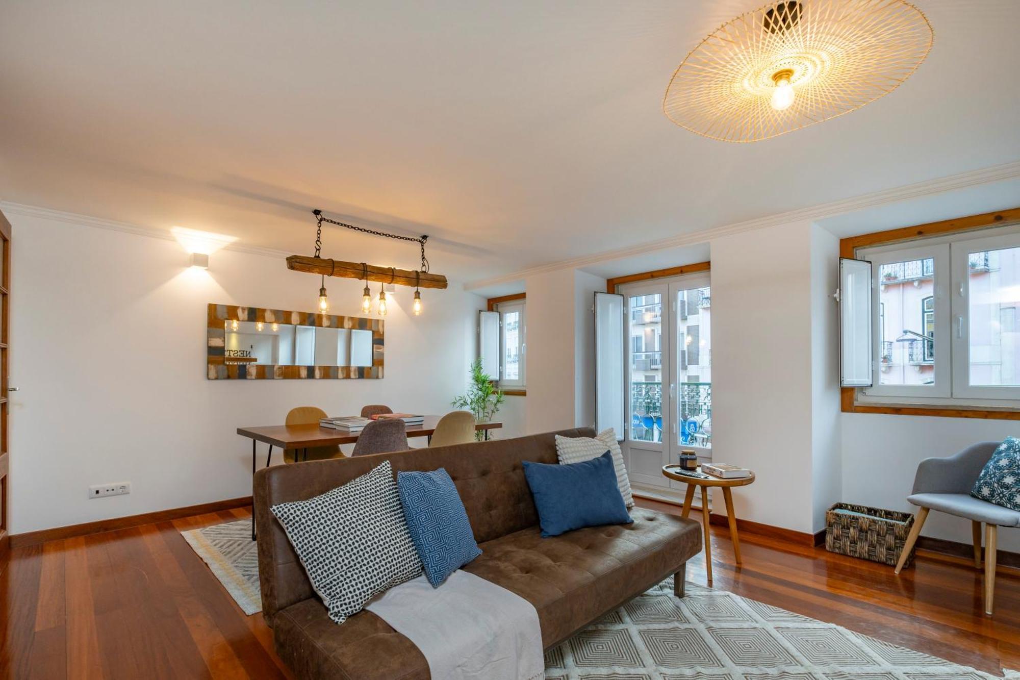 Superb Apartments Overlooking Graca In Lisboa Екстериор снимка