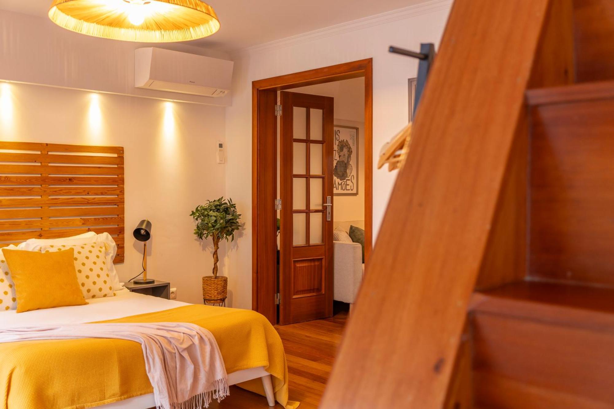 Superb Apartments Overlooking Graca In Lisboa Стая снимка