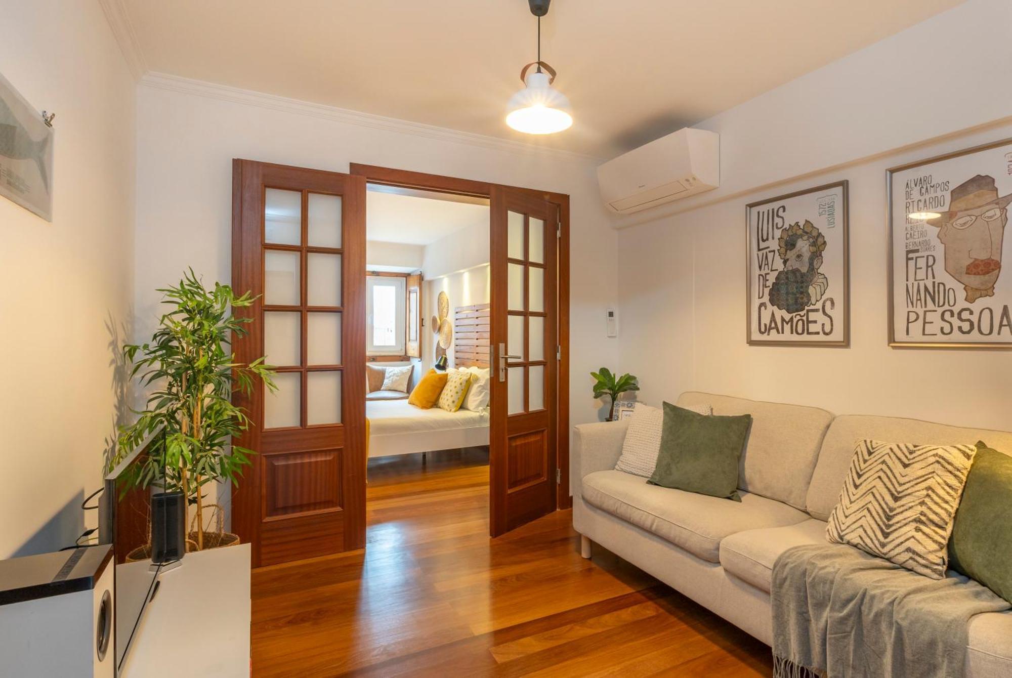 Superb Apartments Overlooking Graca In Lisboa Стая снимка