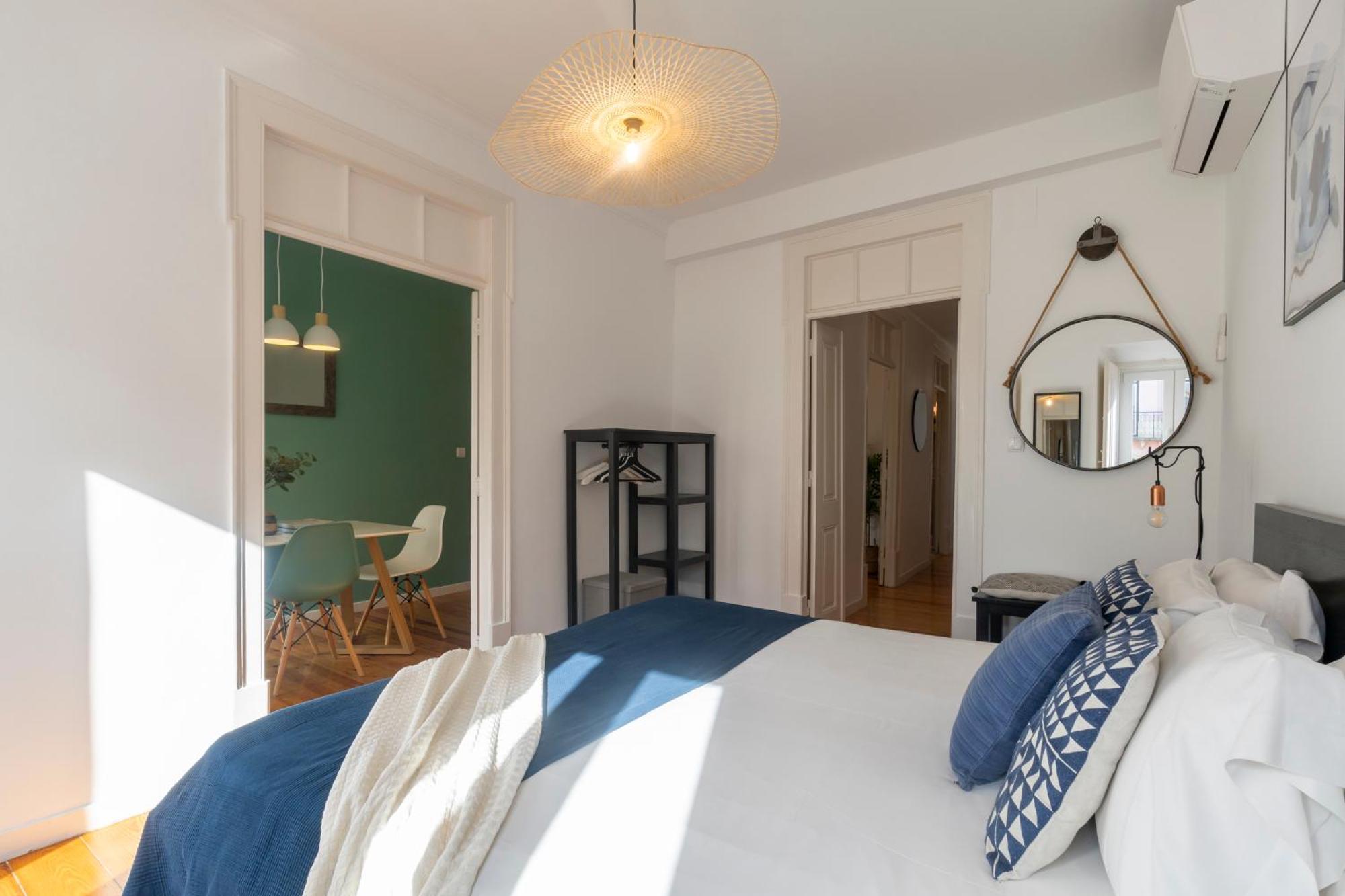 Superb Apartments Overlooking Graca In Lisboa Стая снимка