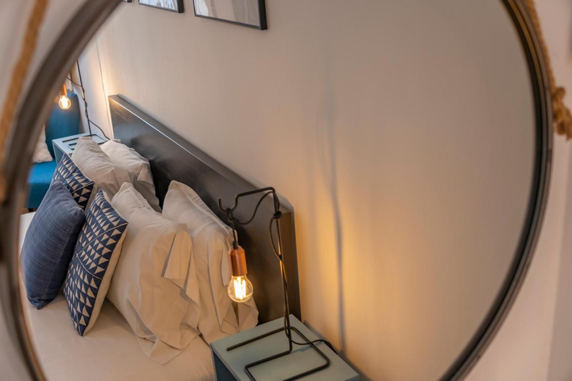 Superb Apartments Overlooking Graca In Lisboa Стая снимка