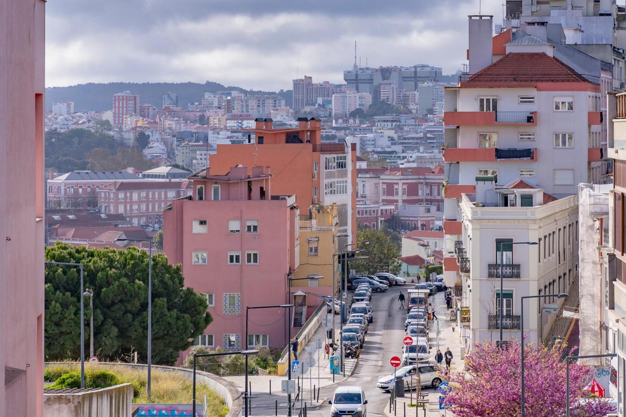 Superb Apartments Overlooking Graca In Lisboa Екстериор снимка